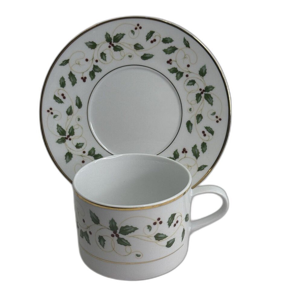 Wallace Silversmiths Holiday Vine Coffee‎ Mug Tea Cup & Saucer Plate China